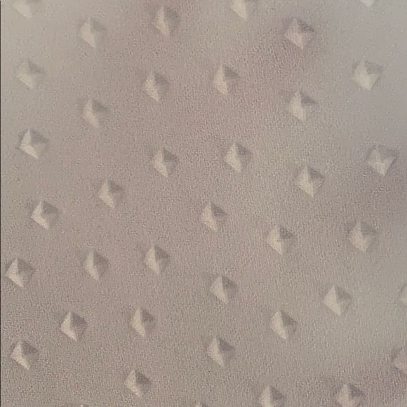 White crop top with textured pattern - Picture 3 of 4